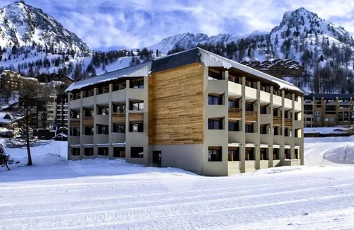 Isola Apartment | SOWELL RÉSIDENCES New Chastillon* - Studio 2 People Balcony