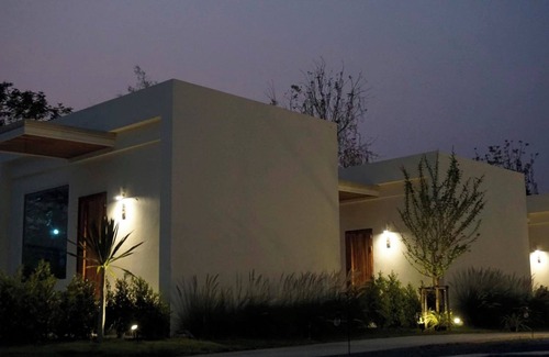Wichian Buri Hotel | SP RESORT