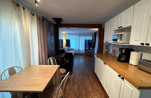 Val Morin Ski Chalet | Spa chalet located on the private lake close to ski resort with hot tub