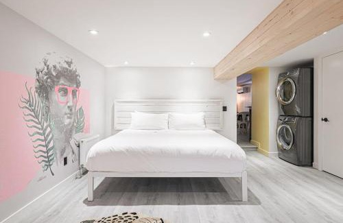 Parkdale Apartment | Spa Oasis in Toronto's Heart-Free Parking! and Pet Friendly