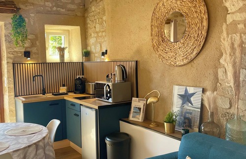 Louresse-Rochemenier Cottage | Spa" suite for 2 - Domaine des Varennes