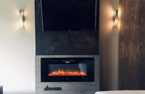 Hepburn House | Spa Suites at Raven