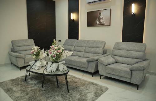 Bhimavaram Villa | Space In Guest House