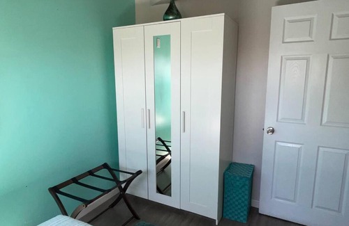 Gardena Apartment | SPACE X ,LAX & Beaches Beautiful Guest House