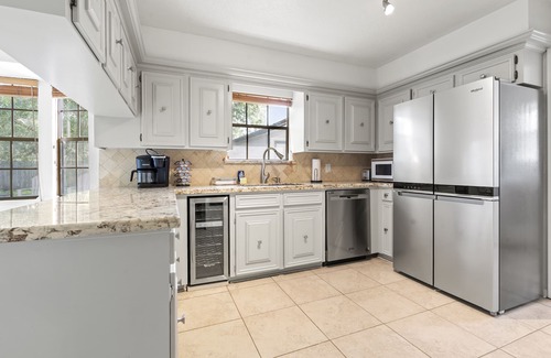 Clear Lake House | SPACEous retreat with hot tub, high-speed wifi, and game room