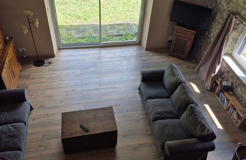 Egliseneuve-d'Entraigues House | Spacious Auvergne House 170m² - 8 Pers - Nature in Volcano Park