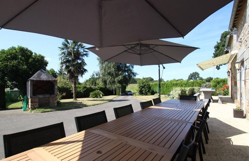Saint-Brice-de-Landelles Cottage | Spacious Cottage with Spa, Sauna, Game Room, Garden & Nearby Attractions