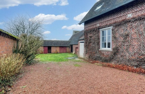 Saint-Germain-la-Poterie House | Spacious house for 8 people with garden