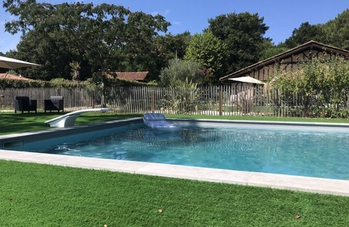 Saint-Geours-de-Maremne House | Spacious house in wooded grounds: Swimming pool/Jacuzzi and Tennis court