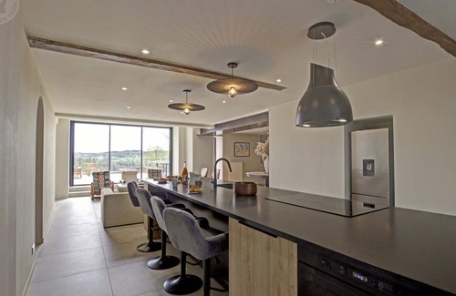 Saint-Symphorien-de-Lay Cottage | Spacious townhouse with garden, terrace, and internet