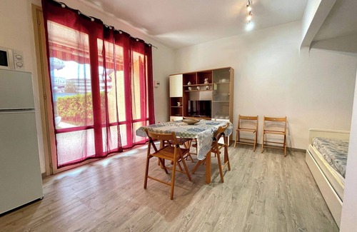Porto Santa Margherita Villa | Spacious house with garden and pool