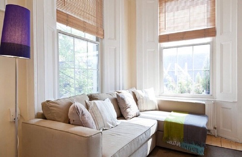 Camden Town Apartment | Spacious 1 bedroom Apt for 5 - Central, Free WIFI