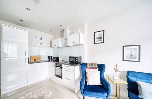 Gabalfa Apartment | Spacious 1 Bedroom Near Hospital