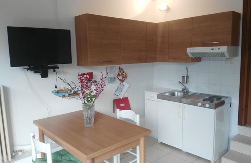 Porto Valtravaglia Apartment | Spacious 1-room apartment with about 1. 300 m² large well-kept garden plot
