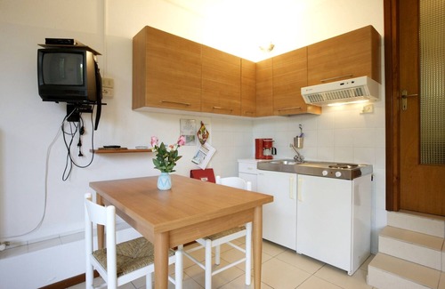 Porto Valtravaglia Apartment | Spacious 1-room apartment with about 1. 300 m² large well-kept garden plot