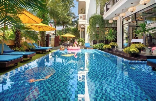 Hoi An City Centre House | Spacious 10-bedroom house in enchanting Hội An with AC