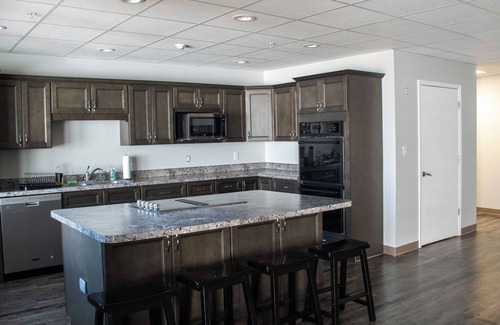 Barnhill House | Spacious 10 Bedroom Home-Perfect for Large Groups