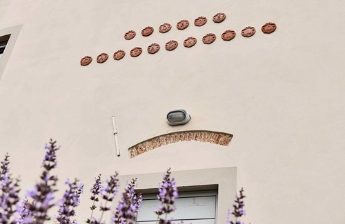 Vinci Villa | Spacious 10-bedroom villa in awesome Vinci with AC