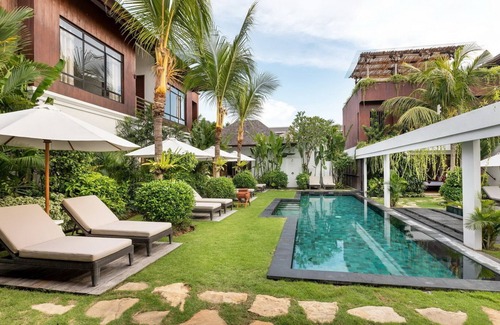 Drupadi Villa | Spacious, 10 Bedrooms Villa in Seminyak