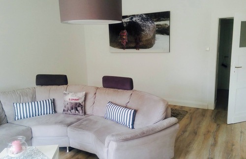 Sued Apartment | Spacious 144sqm Historic Apt. Near Koblenz Central Station for Families & Groups