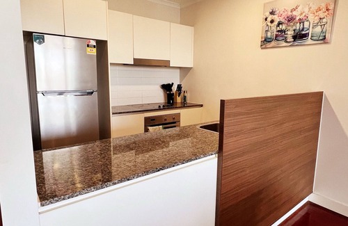 Canberra City Centre Apartment | Spacious 1bd Penthouse - Close to ANU
