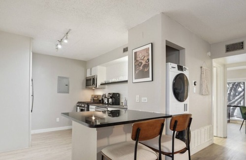 Brentwood Apartment | Spacious 2 Apt Combo | Sleeps 12 + Pool and Pets