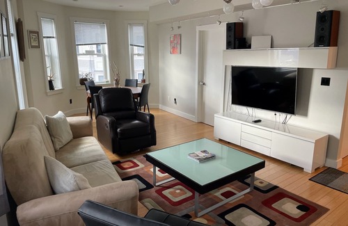 Central Square Apartment | Spacious 2 BDR with full kitchen and in-unit laundry - Central Square Cambridge