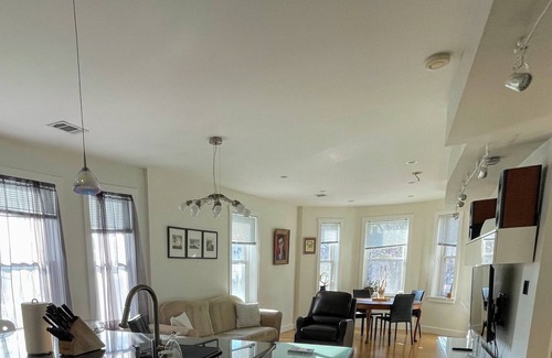 Central Square Apartment | Spacious 2 BDR with full kitchen and in-unit laundry - Central Square Cambridge