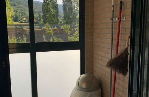 Jaca Apartment | Spacious 2-Bed Apartment with Pool, Balcony & Garage in Jaca