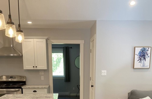 Shawnigan Lake House | Spacious 2-bedroom guest house with forest view
