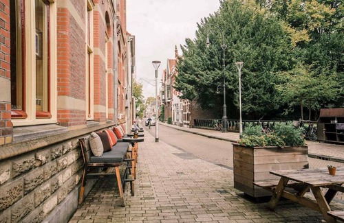 Centrum Apartment | Spacious 2-bedroom apartment with high-speed WIFI and private kitchen.