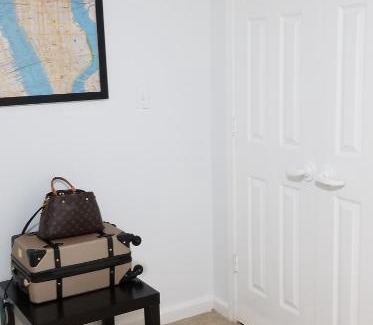 Downtown Baltimore Apartment | Spacious 2 bedroom apartment with free parking