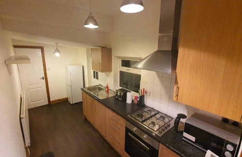 Erdington House | Spacious 2 Bedroom Home in Birmingham