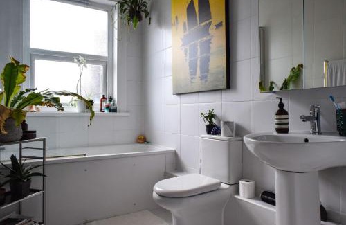 Southwark Apartment | Spacious 2 Bedroom Retreat In East Dulwich
