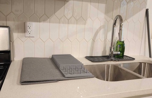 Northeast Edmonton House | Spacious 2 Bedroom Suite in Edmonton, Canada