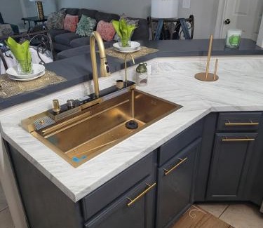 Sunset Ridge House | Spacious 2 en-suite BR, heated pool & spa retreat