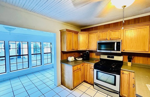 San Angelo House | Spacious 2 Master Suites On Live Oak Street