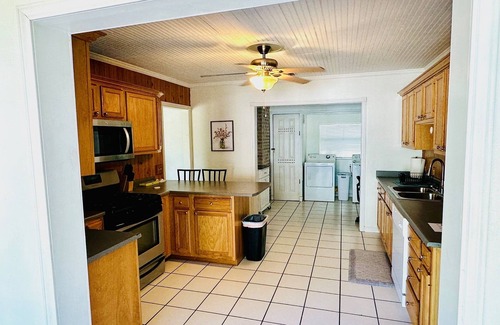 San Angelo House | Spacious 2 Master Suites On Live Oak Street