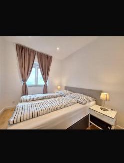Purkersdorf Apartment | Spacious 2 - Room Apartment - 6 Guests, 24h Check-in, Near Vienna