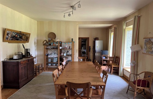 Noblat House | Spacious 20+ person house in the heart of nature