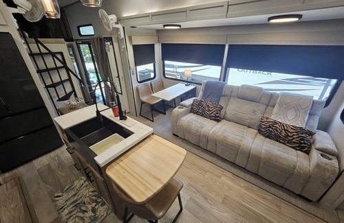 Lorena House | Spacious 2025 Destination RV Sleeps 9