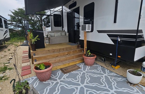 Lorena House | Spacious 2025 Destination RV Sleeps 9