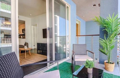 Marina del Rey Apartment | Spacious 2BD 2BA with Huge Balcony, Near Venice Beach & Fun!