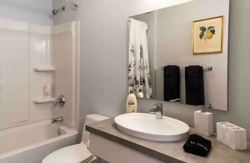 Norwalk Apartment | Spacious 2bd 5min from Sono