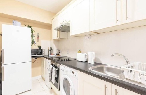 City Centre Dublin Apartment | Spacious 2BED APT Citycentre Location FAST WIFI