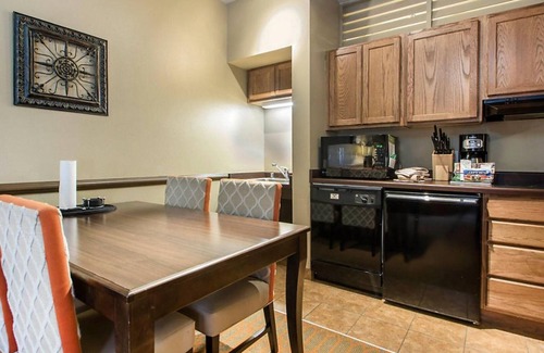 Lake Delton Resort | Spacious 2BR/2BA Villa at Odyssey Dells — Adventure Awaits!