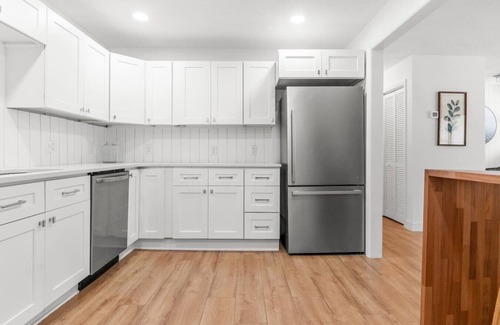 Myrtle Beach House | Spacious 2BR - 2Mins Walk to Beach