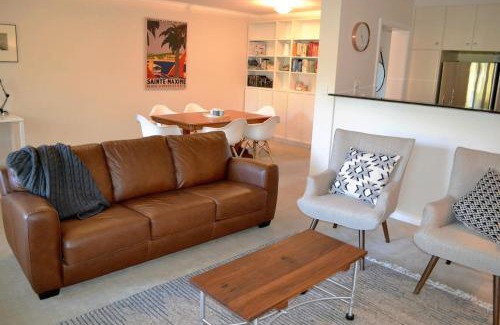 Reid Apartment | Spacious 2BR APT Next to the City - Hosted by Canstay