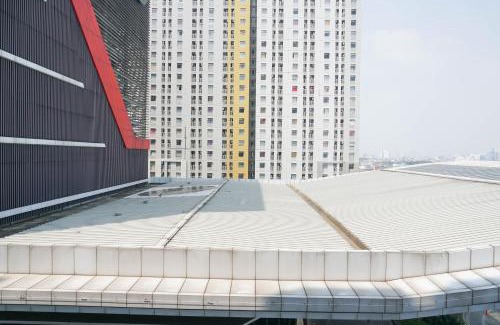 Pluit Apartment | Spacious 2BR Green Bay Pluit Apartment By Travelio