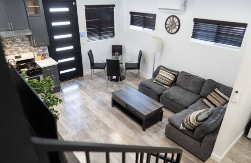 North Hollywood House | SPACIOUS 2BR NOHO HOUSE w/PRIVATE ROOFTOP DECK & OUTDOOR KITCHEN/FIREPLACE p27